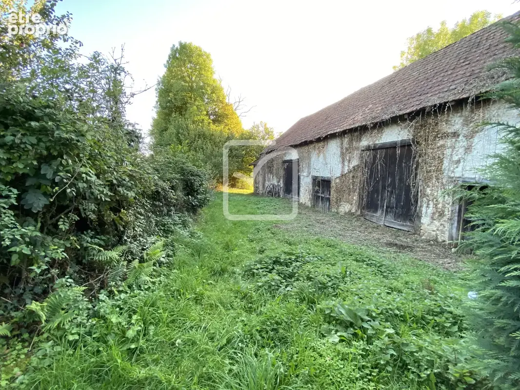 Maison avec grange attenante a restaurer au calme avec jolie vue - photo 3
