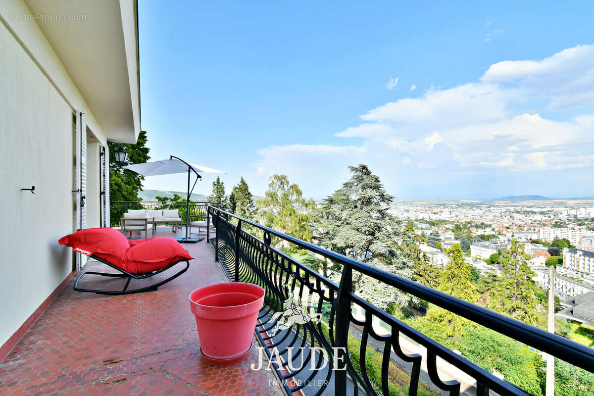 Duplex de 137m2 Carrez (200m2 au sol) avec TERRASSE (61m2) Vue PANORAMIQUE + Garage + jardin privatif - photo 14