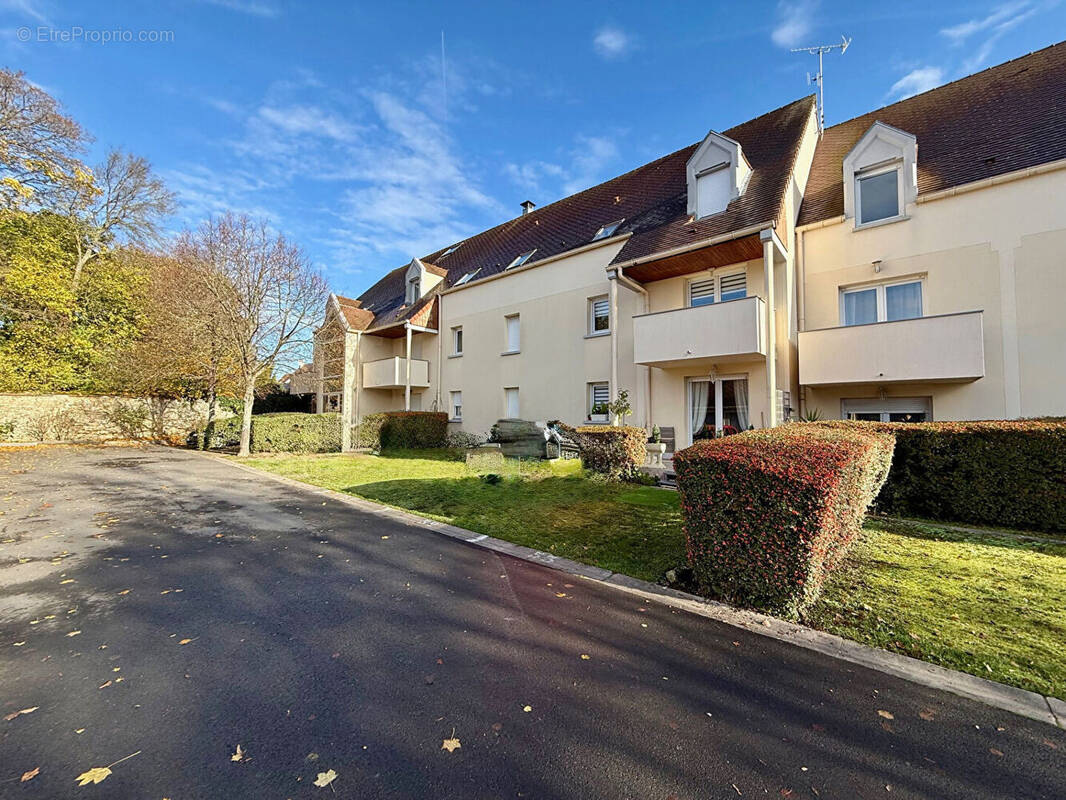 Appartement à BRIE-COMTE-ROBERT