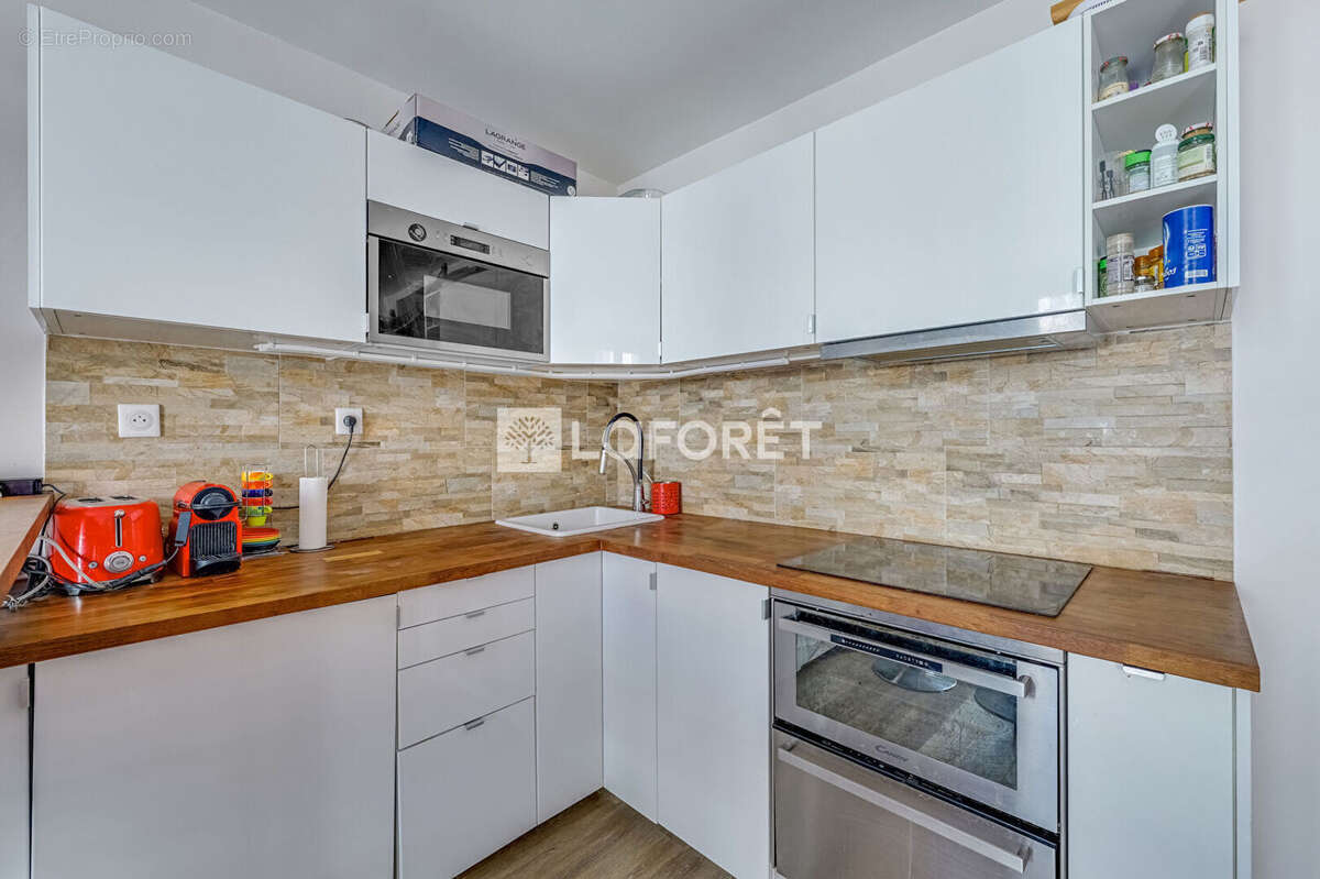 Appartement à PARIS-14E