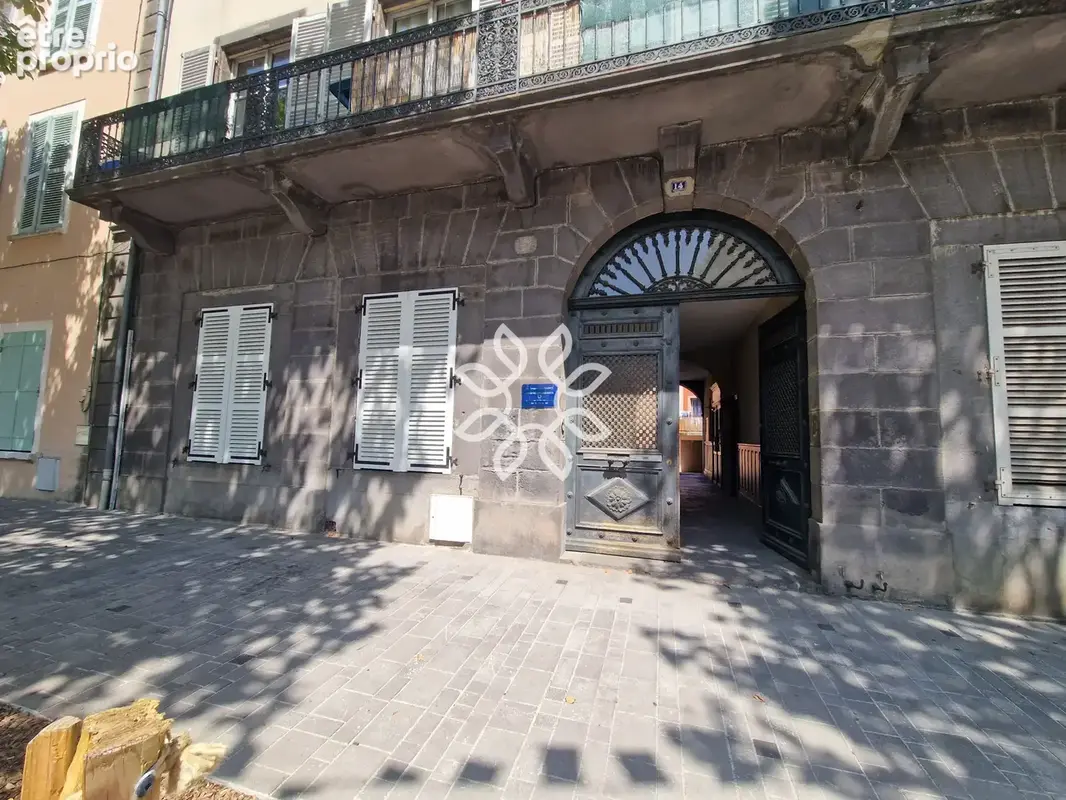Local professionnel en plein centre de Brioude - photo 7