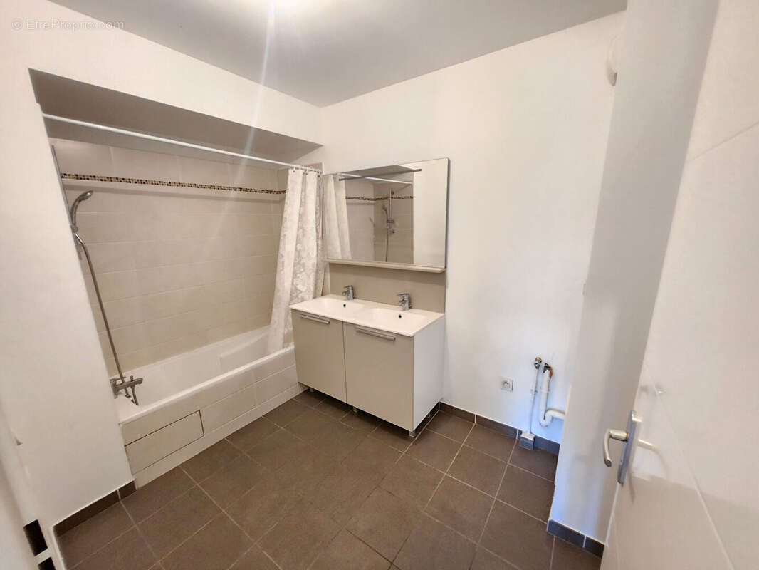 Appartement La Seyne Sur Mer 3 pièce(s) 60 m2 avec terrasse et place de parking - photo 6