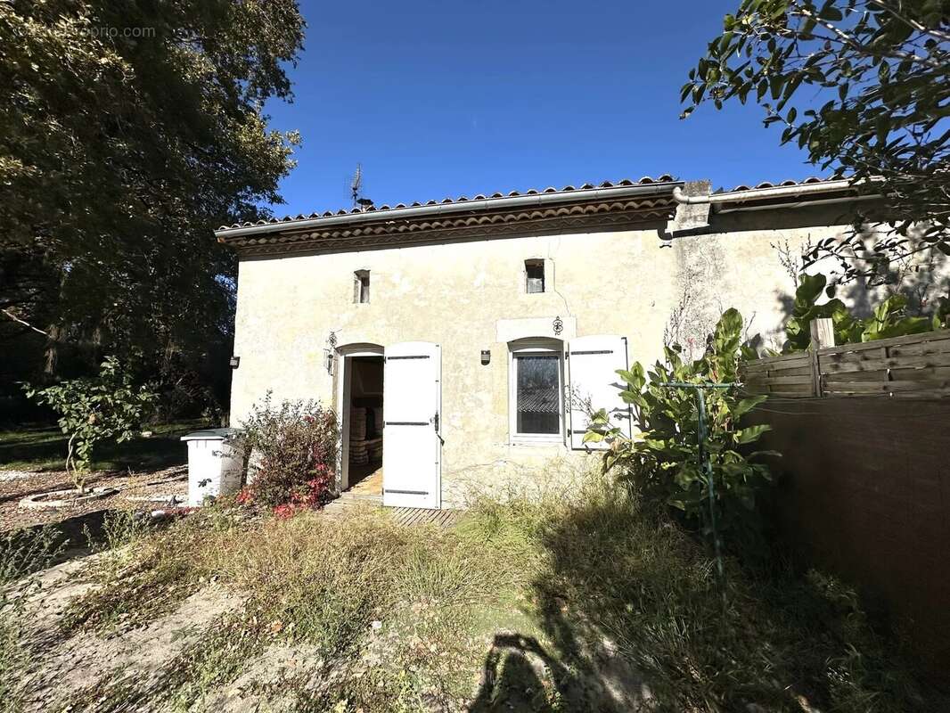 Appartement à ETAULIERS