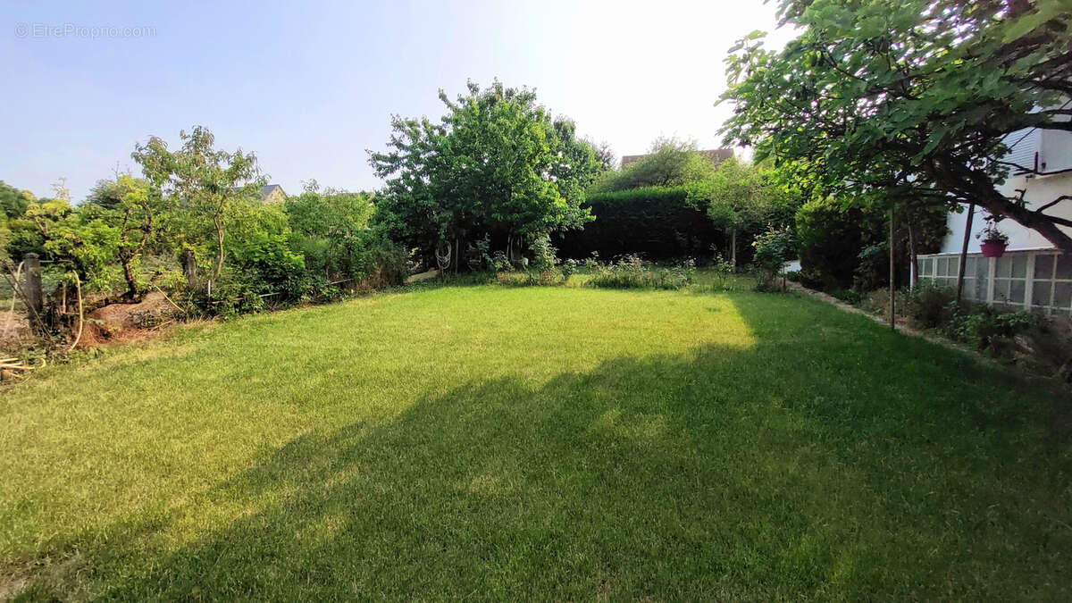 Maison à PONT-SUR-YONNE