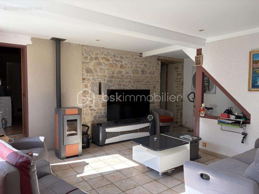 Maison à LA SELLE-SUR-LE-BIED