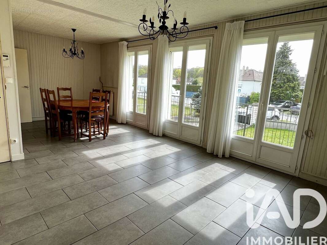 Photo 4 - Maison à LA SAUSSAYE