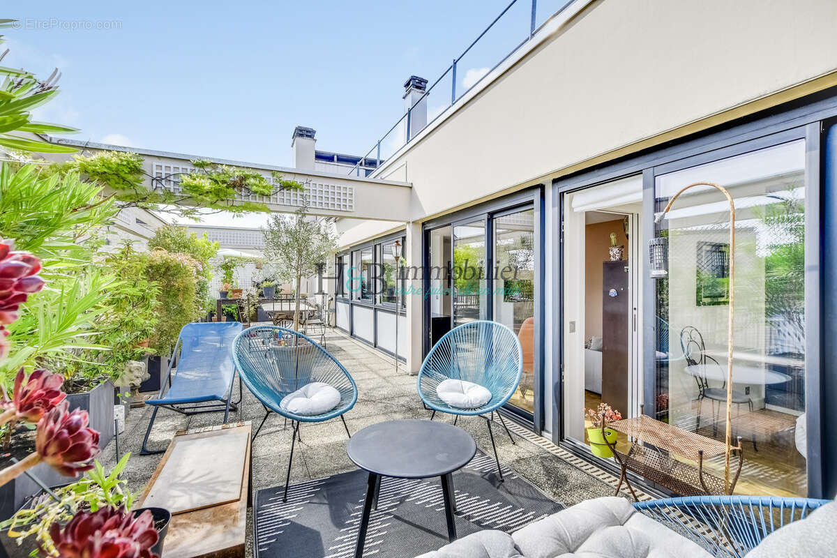 Dernier étage   Terrasse arborée de 45 m2   Vue dégagée - photo 2