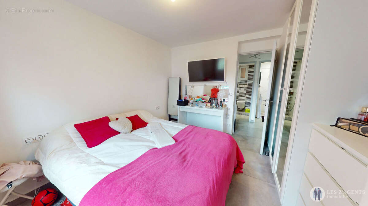 Appartement à SAINT-MARTIN-D'HERES