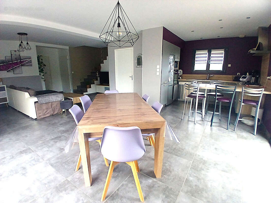 Maison à SOUCIEU-EN-JARREST