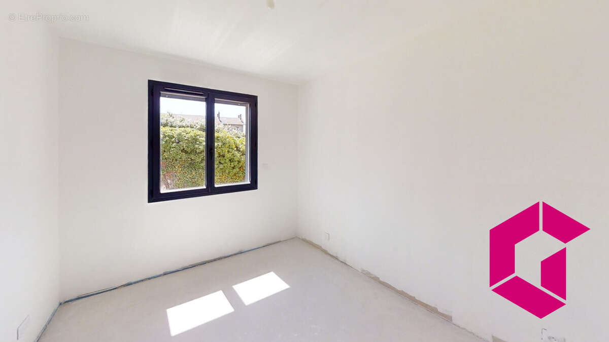 Maison à SERMENTIZON