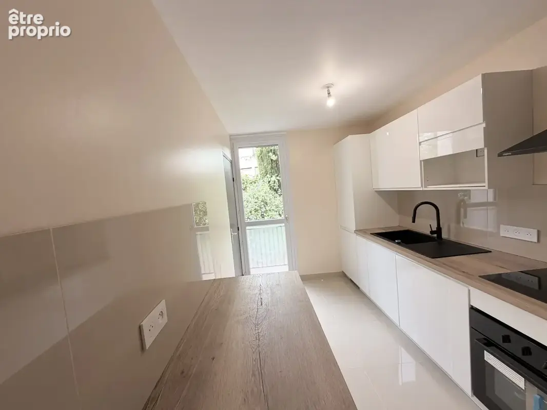 Appartement 4 pièces 77 m² à vendre à Saint-Raphael (83700) - photo 5