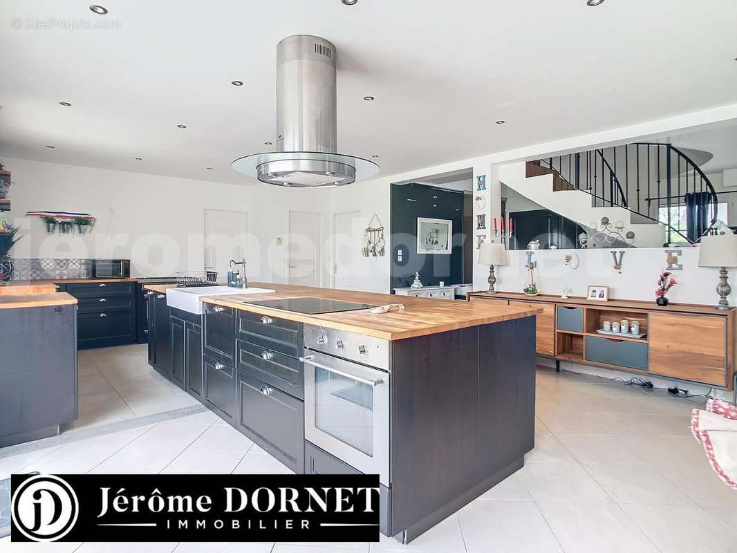 perspective_corrected_9151d6dc-90aa-4450-9036-30b0a413011f_2237cb2 - Maison à FORGES-LES-EAUX