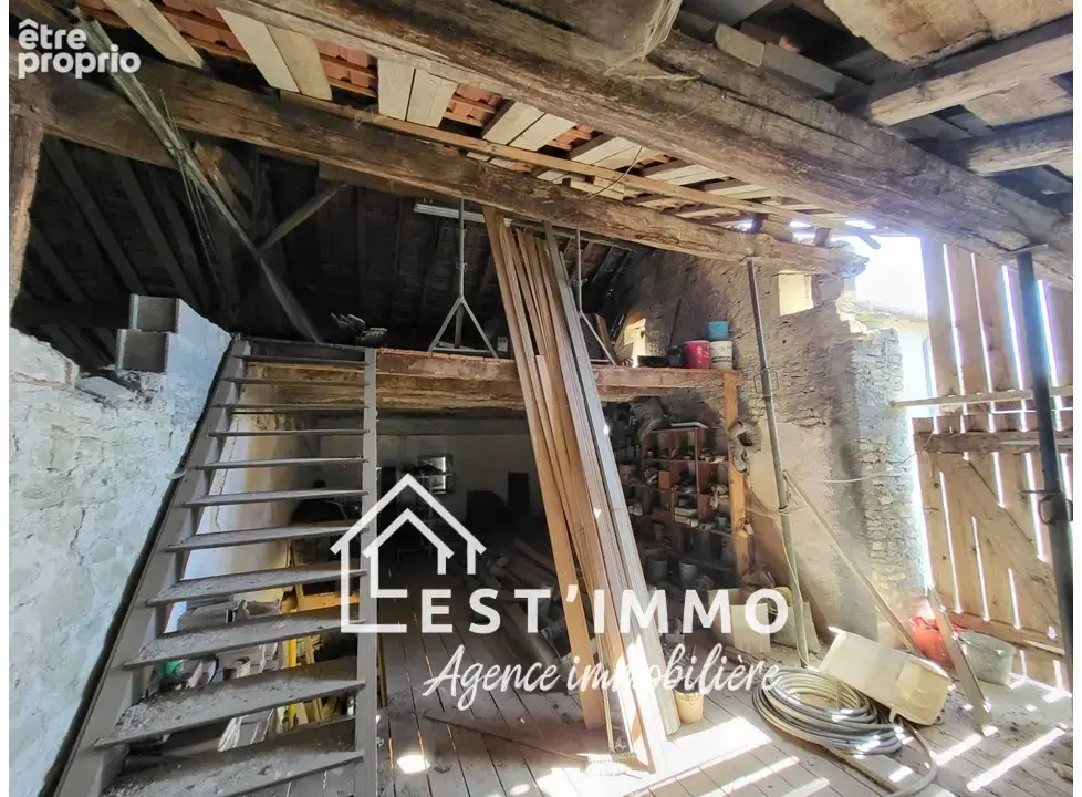 Maison à rénover sur beau terrain - photo 11