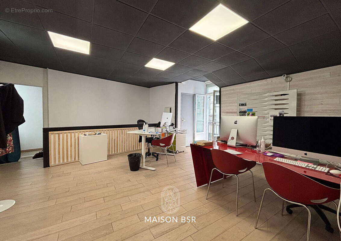 Local commercial + bureau en duplex - Hyper centre Graslin - photo 5