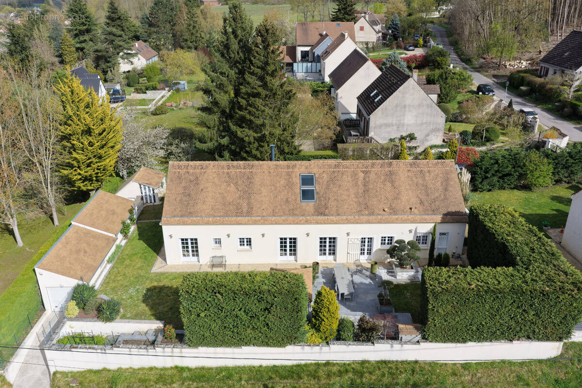 Maison à LE VAL-SAINT-GERMAIN