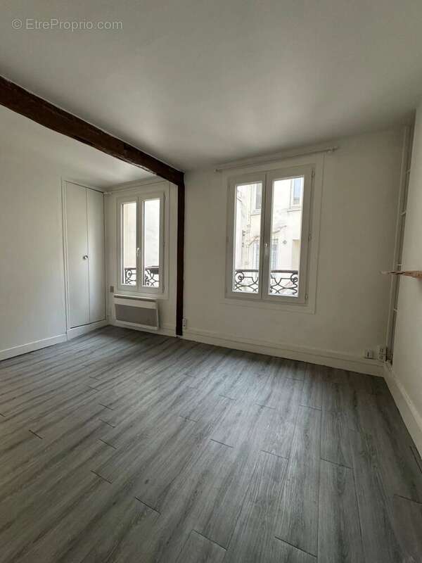 Appartement à PARIS-3E
