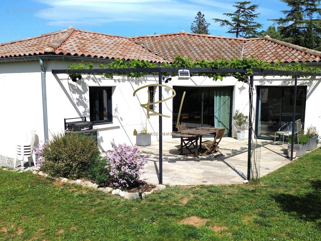 Maison à BEAULIEU