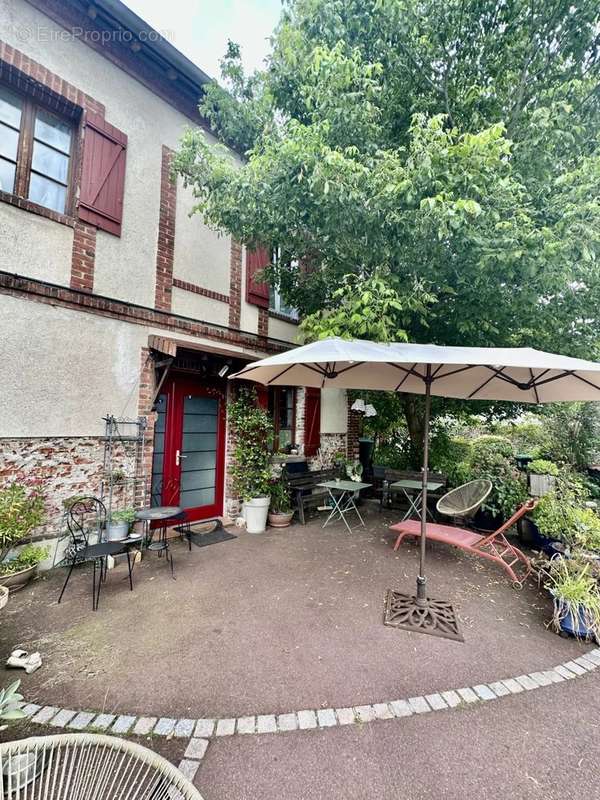 Maison à MONTMORENCY