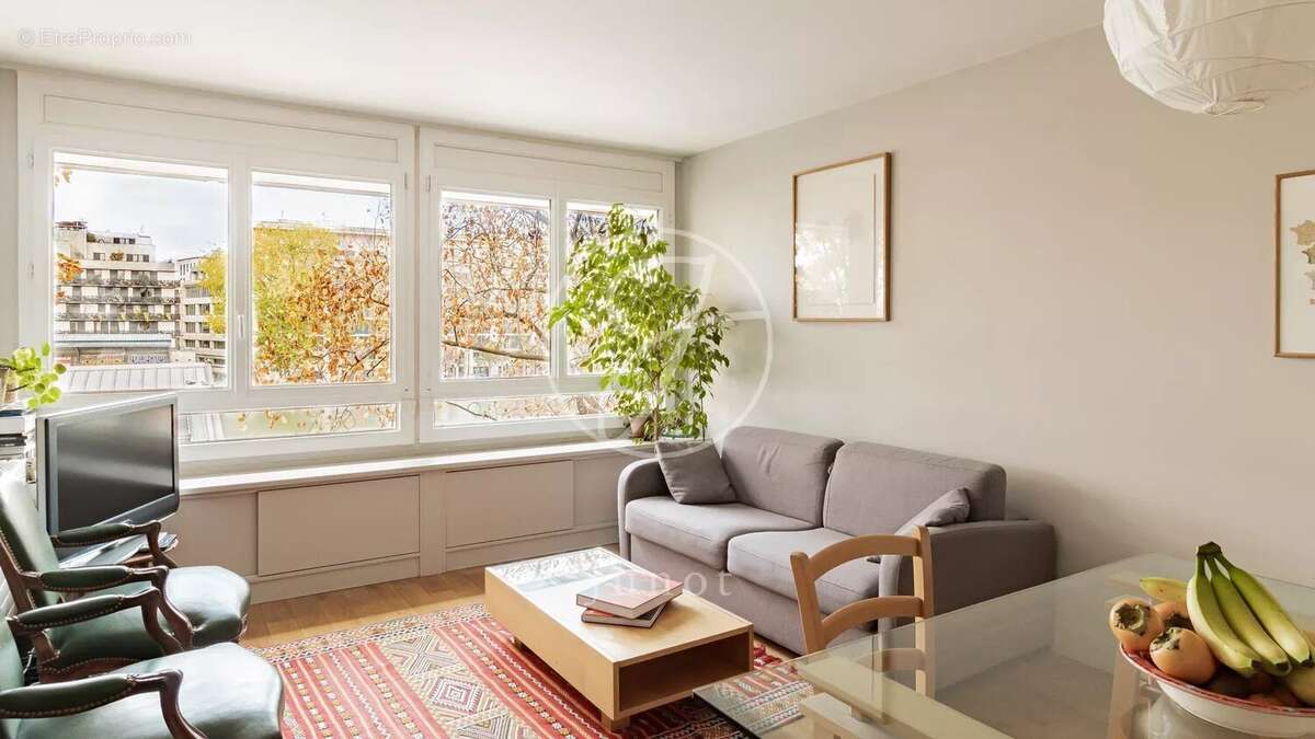 Appartement à PARIS-19E