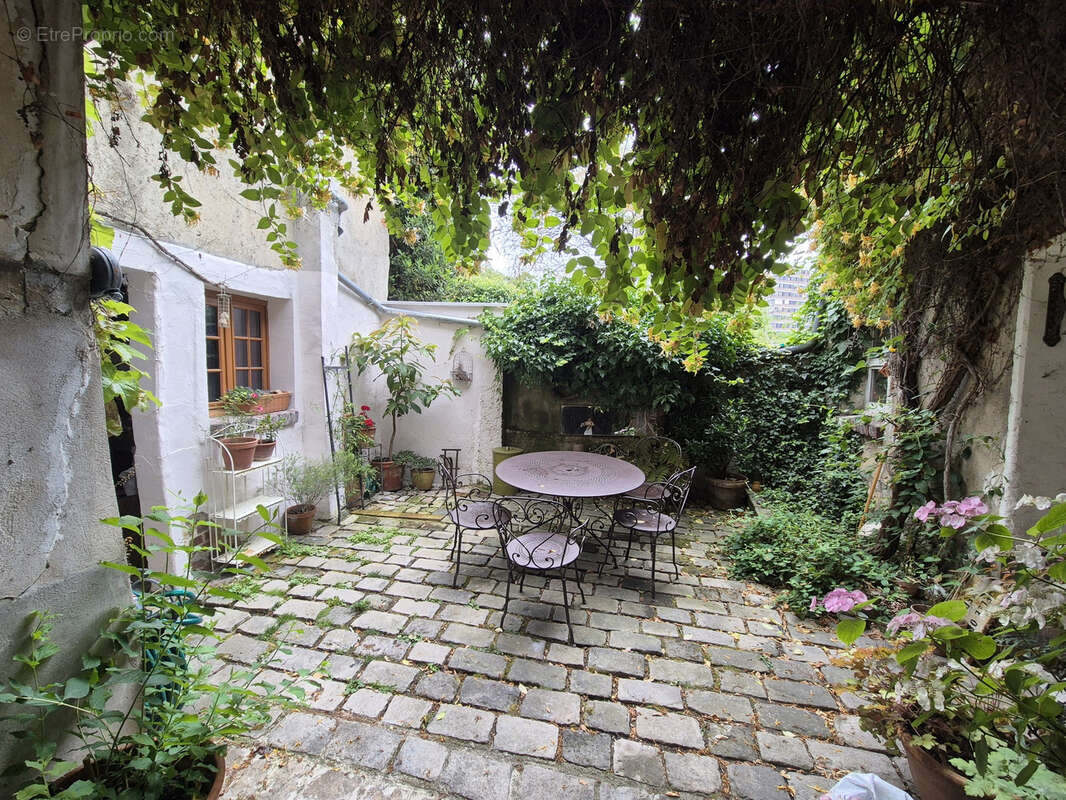 Maison à FONTENAY-SOUS-BOIS