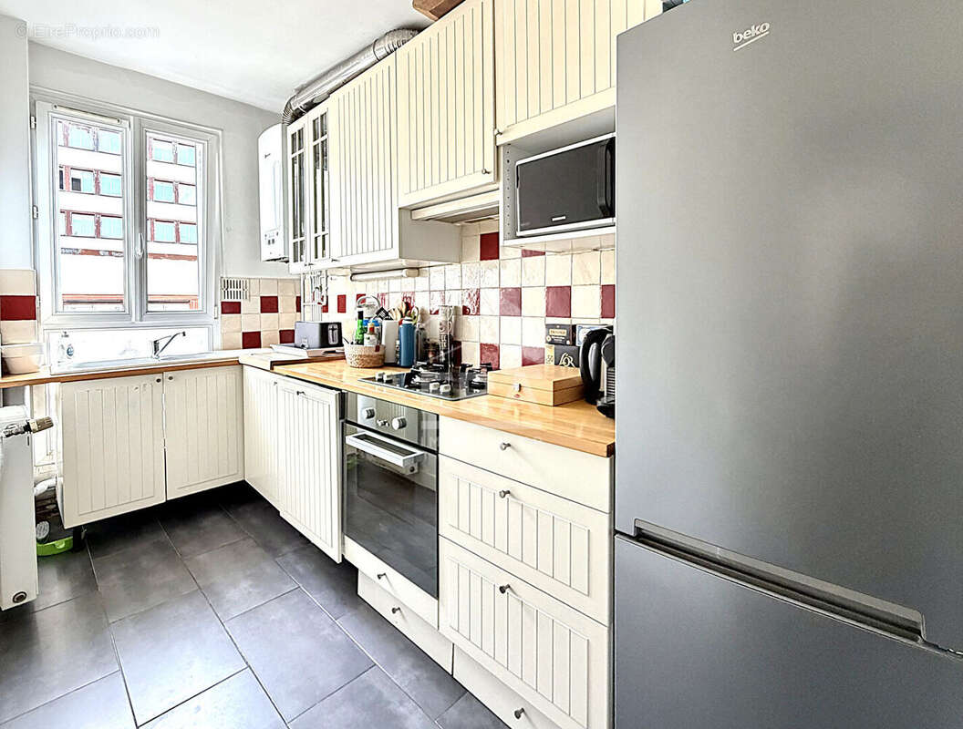 Appartement à LEVALLOIS-PERRET