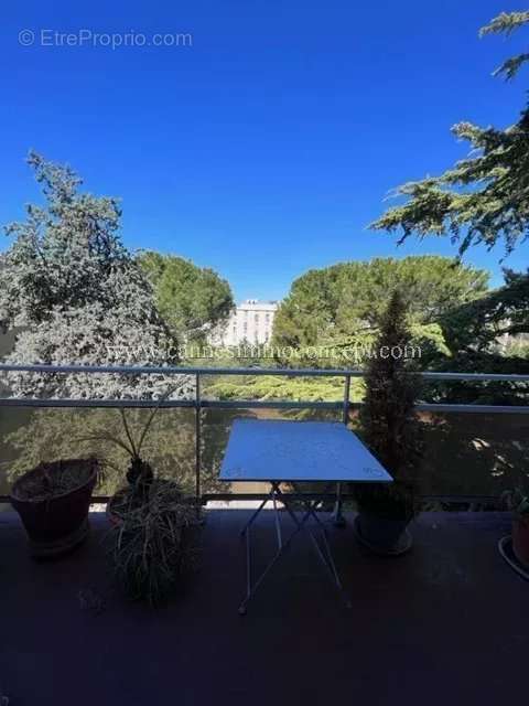 Appartement à MARSEILLE-9E
