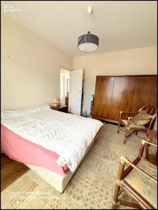 Maison de 9 pièces à ROYERE DE VASSIVIERE (23) - photo 10