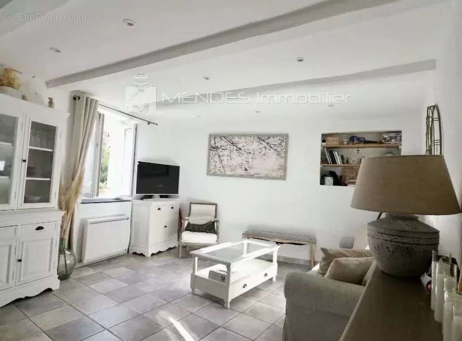 Appartement à LA TURBIE