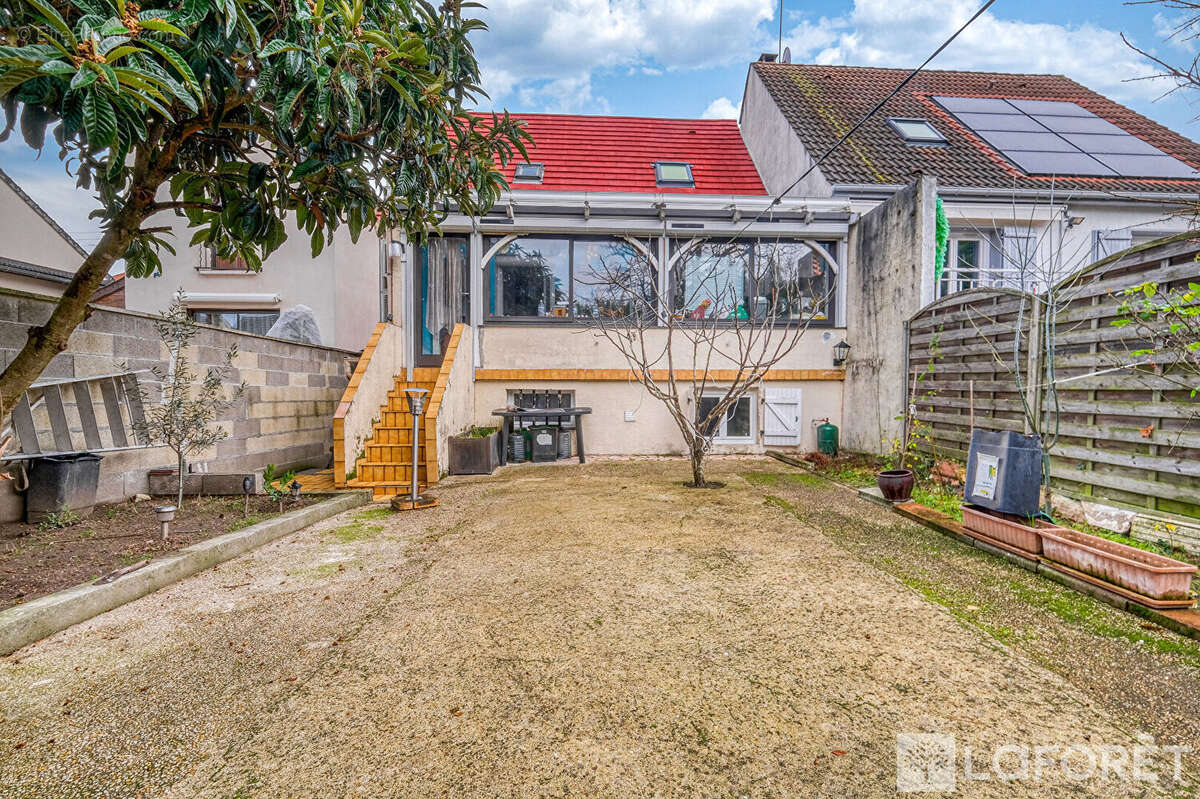 Maison à TREMBLAY-EN-FRANCE