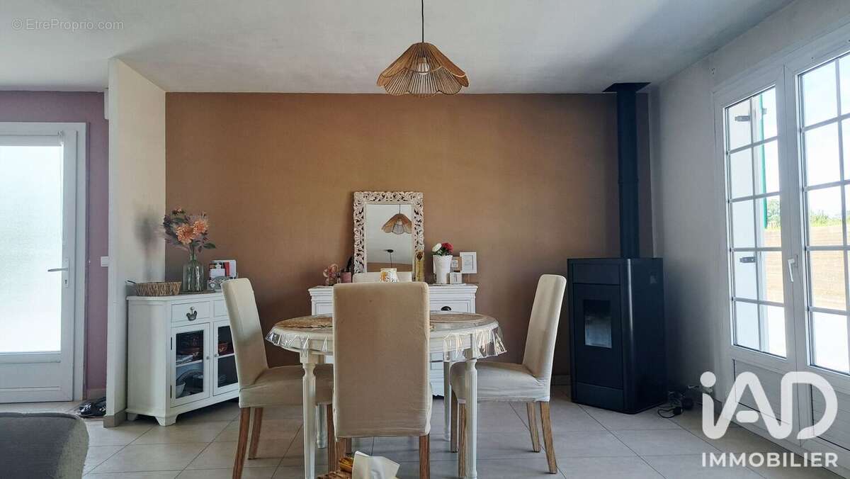 Photo 6 - Maison à CHEVILLON-SUR-HUILLARD