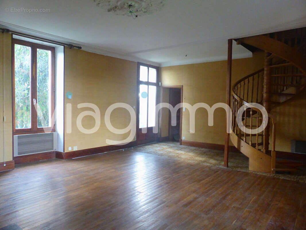 Maison bourgeoise Lairoux 6 pièce(s) 165 m2 - photo 3