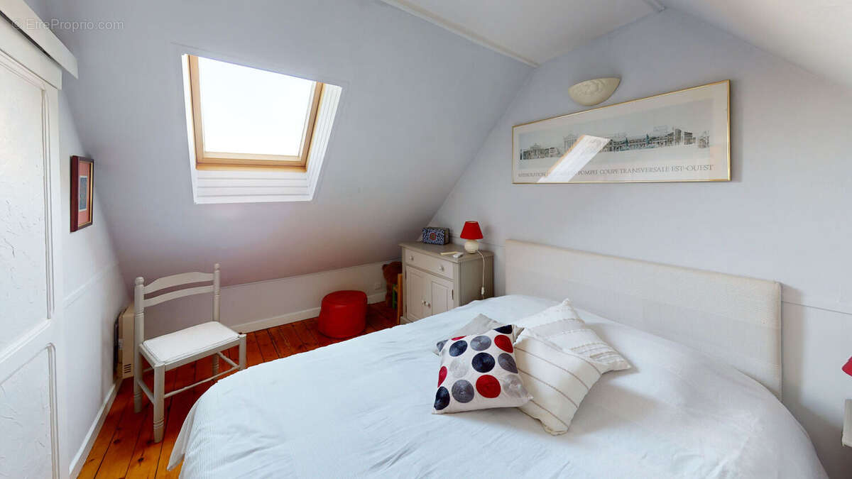 Maison à VILLEBERNIER