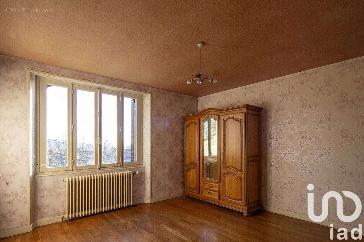 Photo 8 - Maison à VERTOLAYE