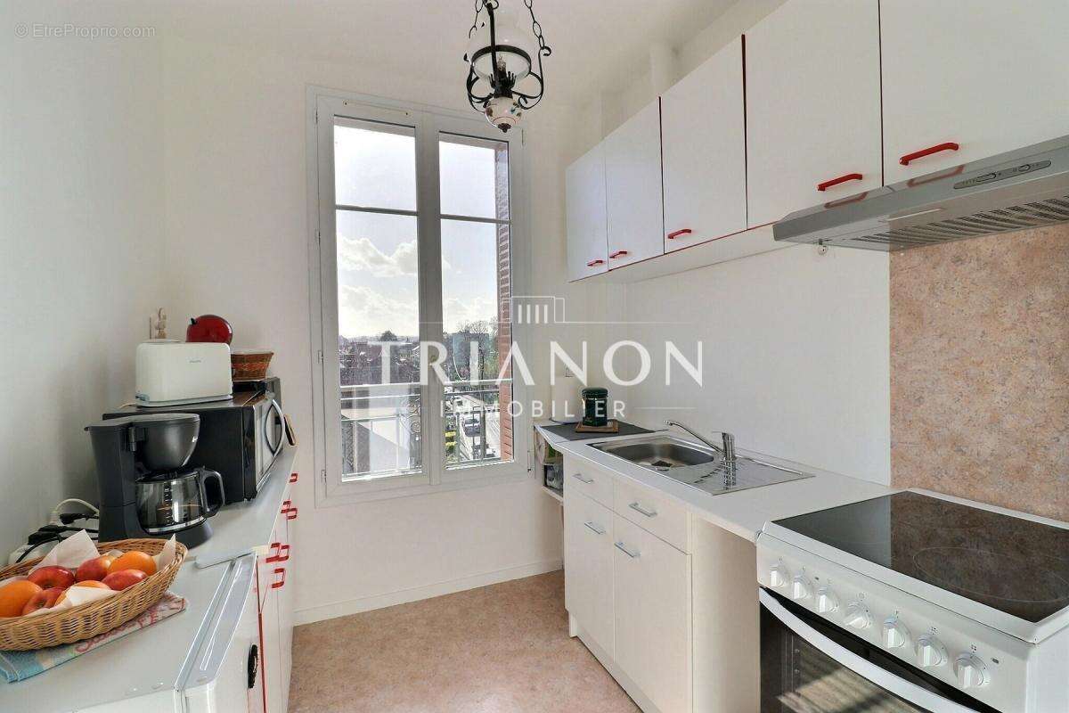 Appartement à SARTROUVILLE