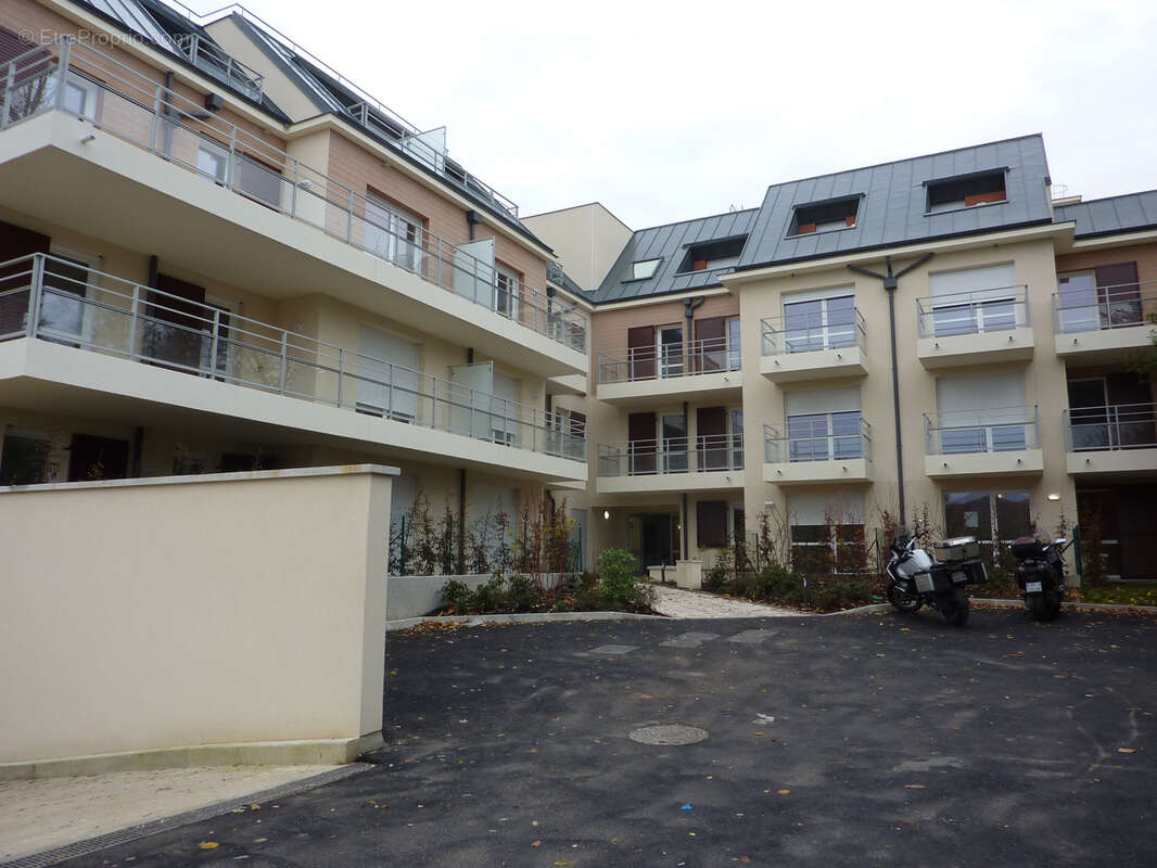 Trois pieces - photo 11