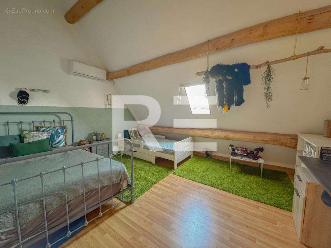 Maison à BELLEGARDE