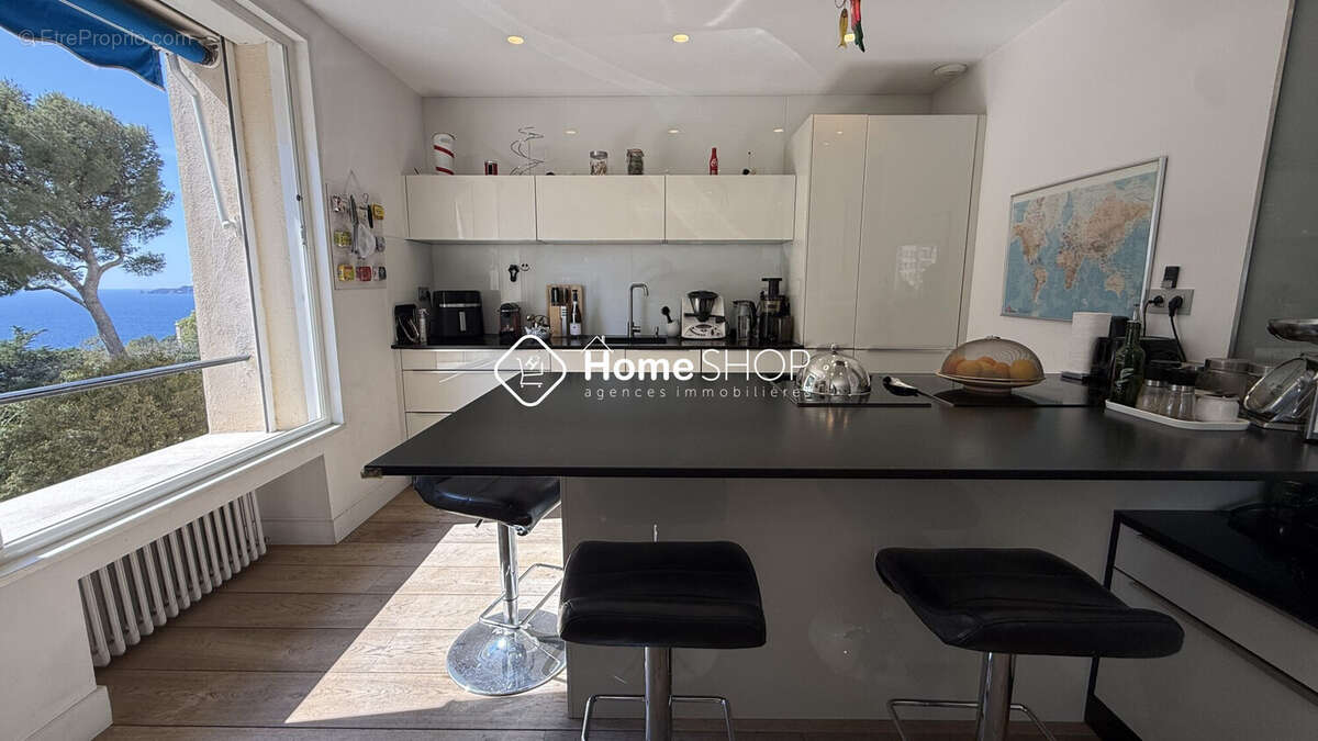 Appartement 80 m² à Marseille-7e  - photo 8