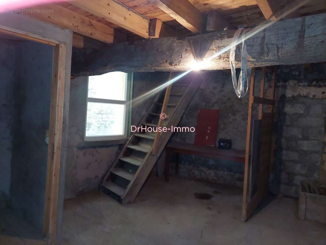 Maison 146 m² à Cozes  - photo 6