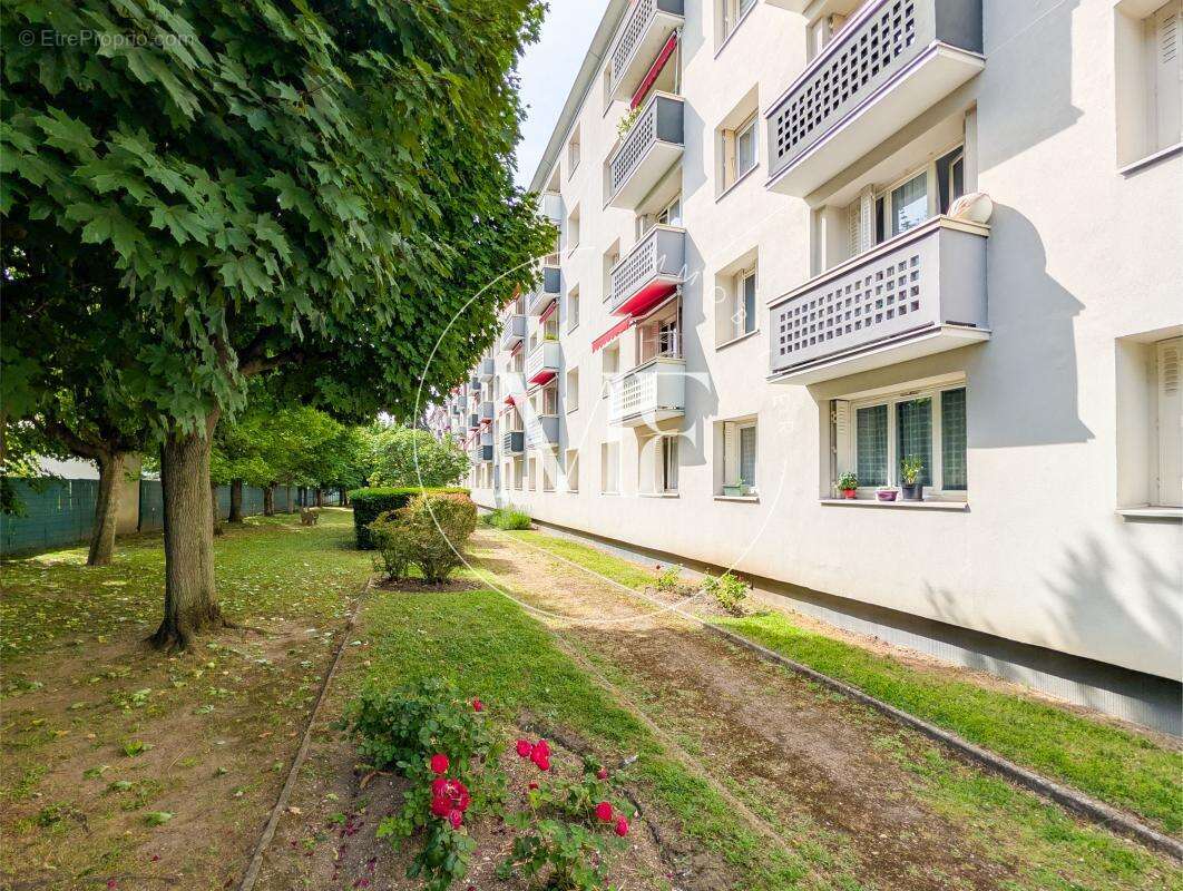 Appartement à RUEIL-MALMAISON