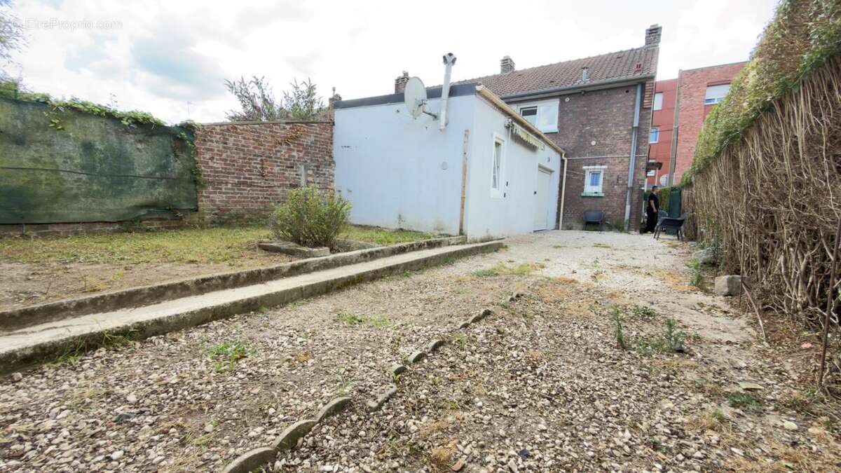 Maison batir 3 chambres jardin et garage proche metro - photo 5