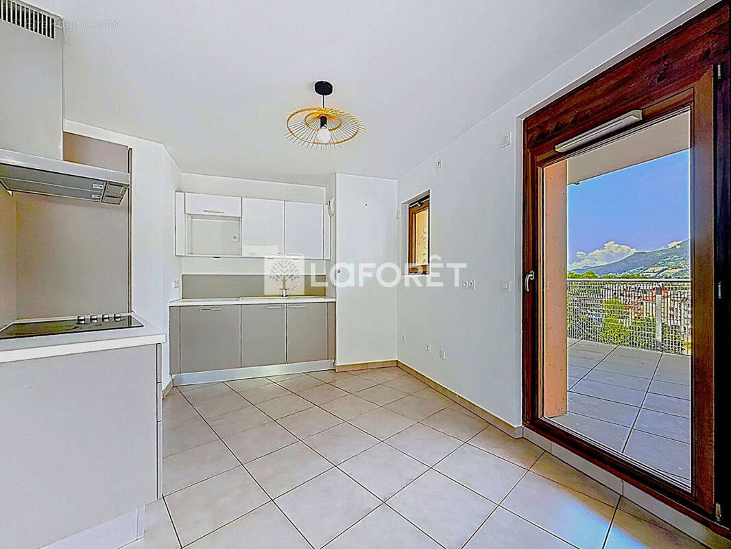 Appartement Challes Les Eaux 3 pièce(s) 68 m2 - photo 8