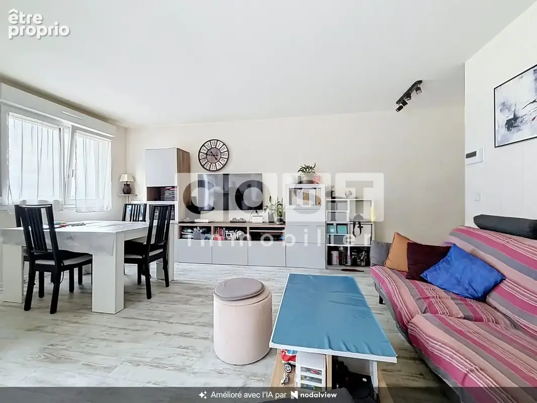 Appartement à COURBEVOIE