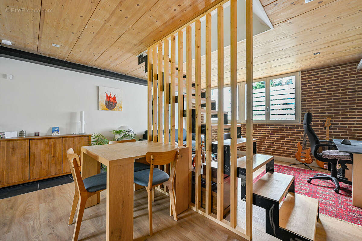 Appartement à PARIS-14E