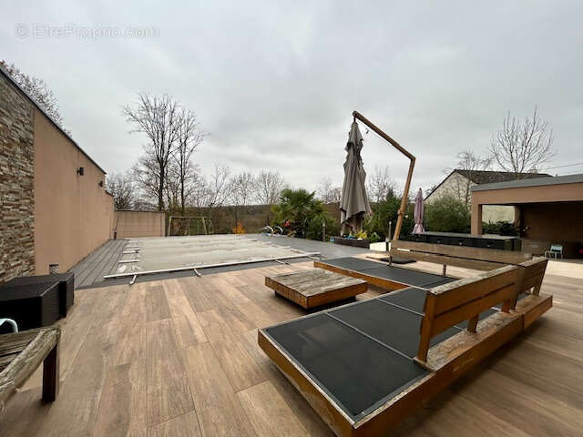 Maison à LA VILLE-DU-BOIS