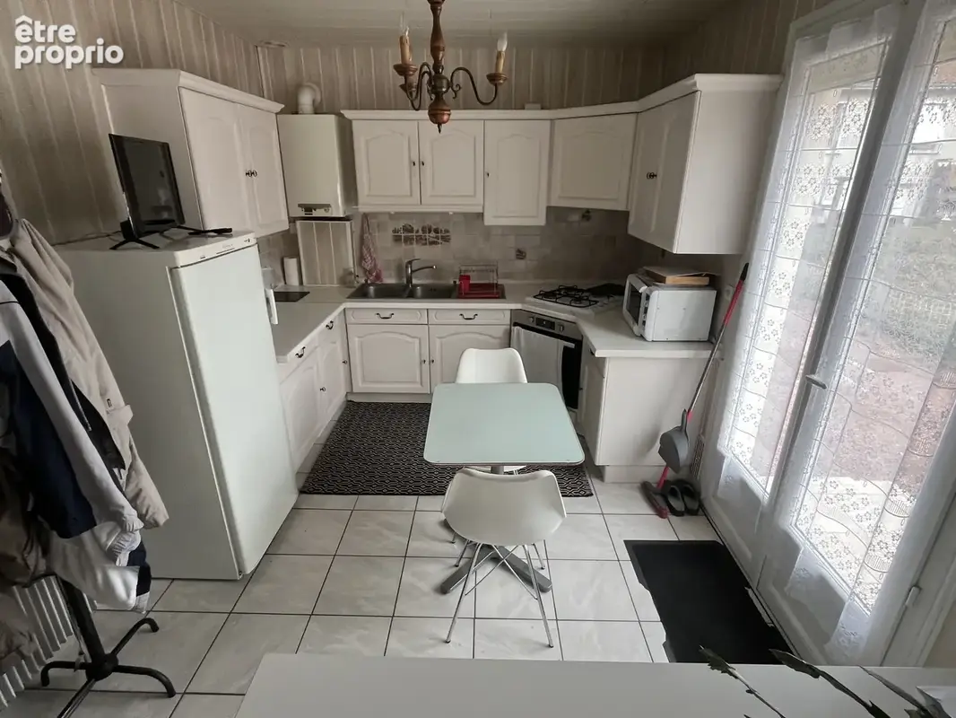 ref 113490 THOUARS proche Leclerc maison de plain pied type 3 avec garage - photo 6