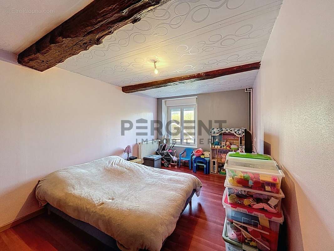Maison 166 m² à Angecourt  - photo 6