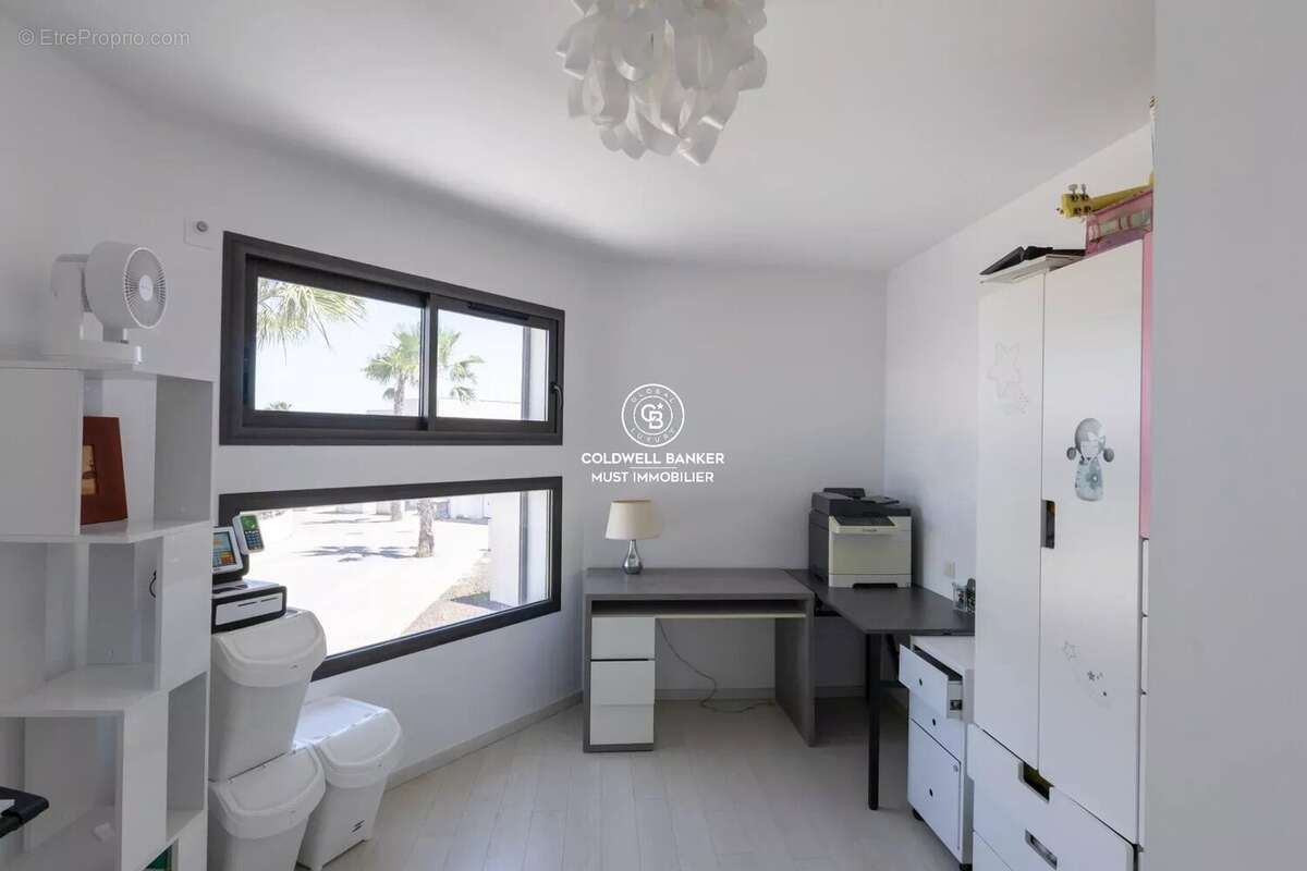 Maison à VILLENEUVE-DE-LA-RAHO