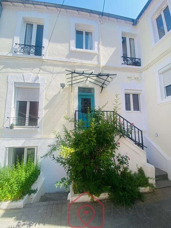 Appartement à COLOMBES