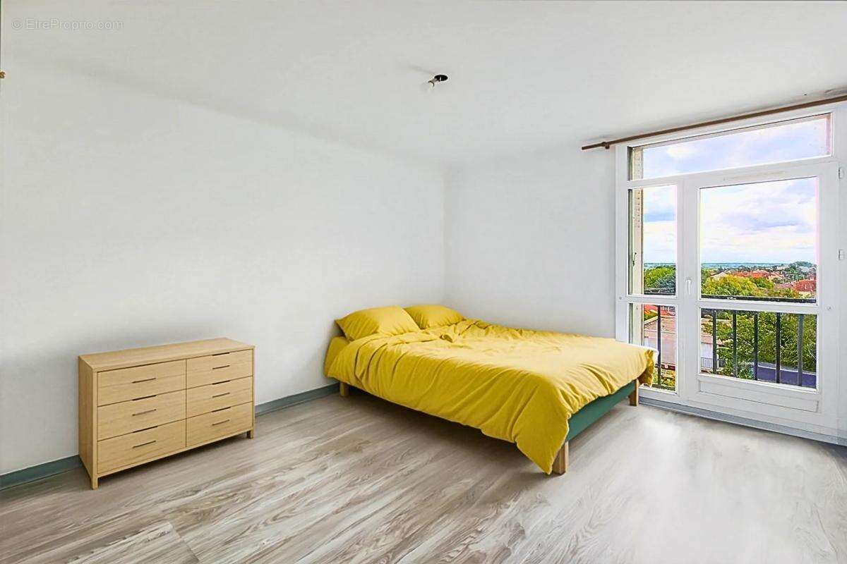 Appartement à RIS-ORANGIS