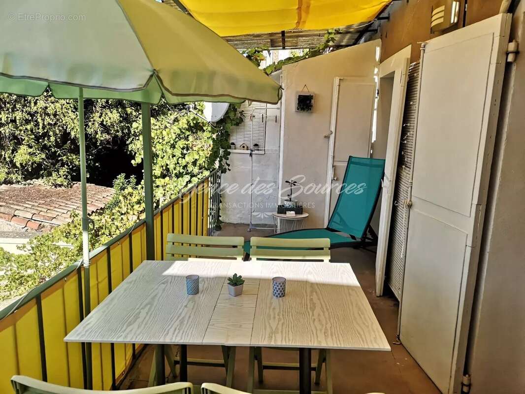 Appartement à VARAGES